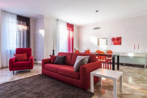 La casa di Cri sul Naviglio — 4-Star Luxury Hotel in Milan, Italy