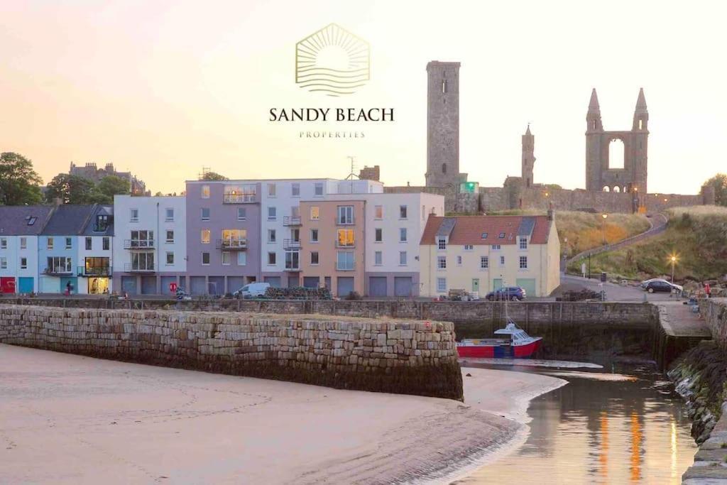 Beach Front Apt 2 Bedrooms 2 Bathrooms St Andrews — 4-Star Luxury Hotel in Saint Andrews, United Kingdom