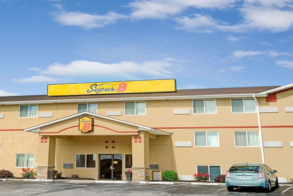 Super 8 by Wyndham Independence Kansas City - featured photo