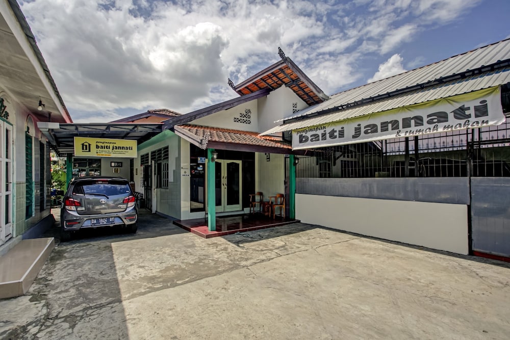 OYO 3724 Penginapan Baiti Jannati Syariah in Banjarmasin, Indonesia