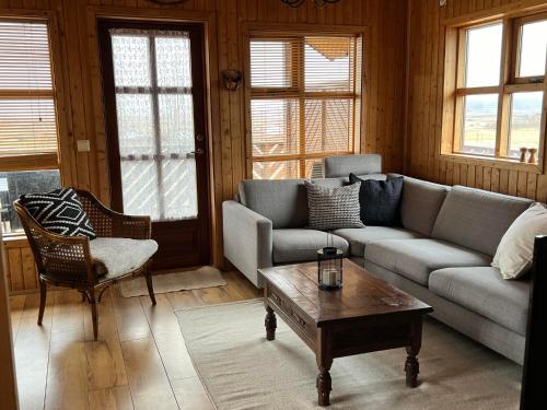 Cozy Cabin near Golden Circle Private Hot Tub