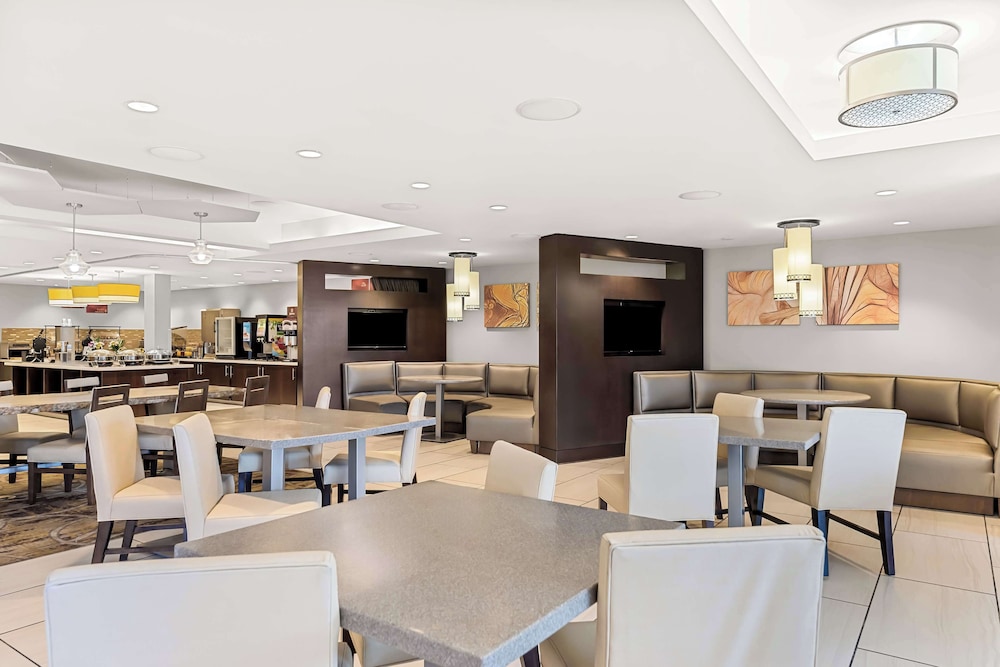 Best Western Plus At Lake Powell - photo 35