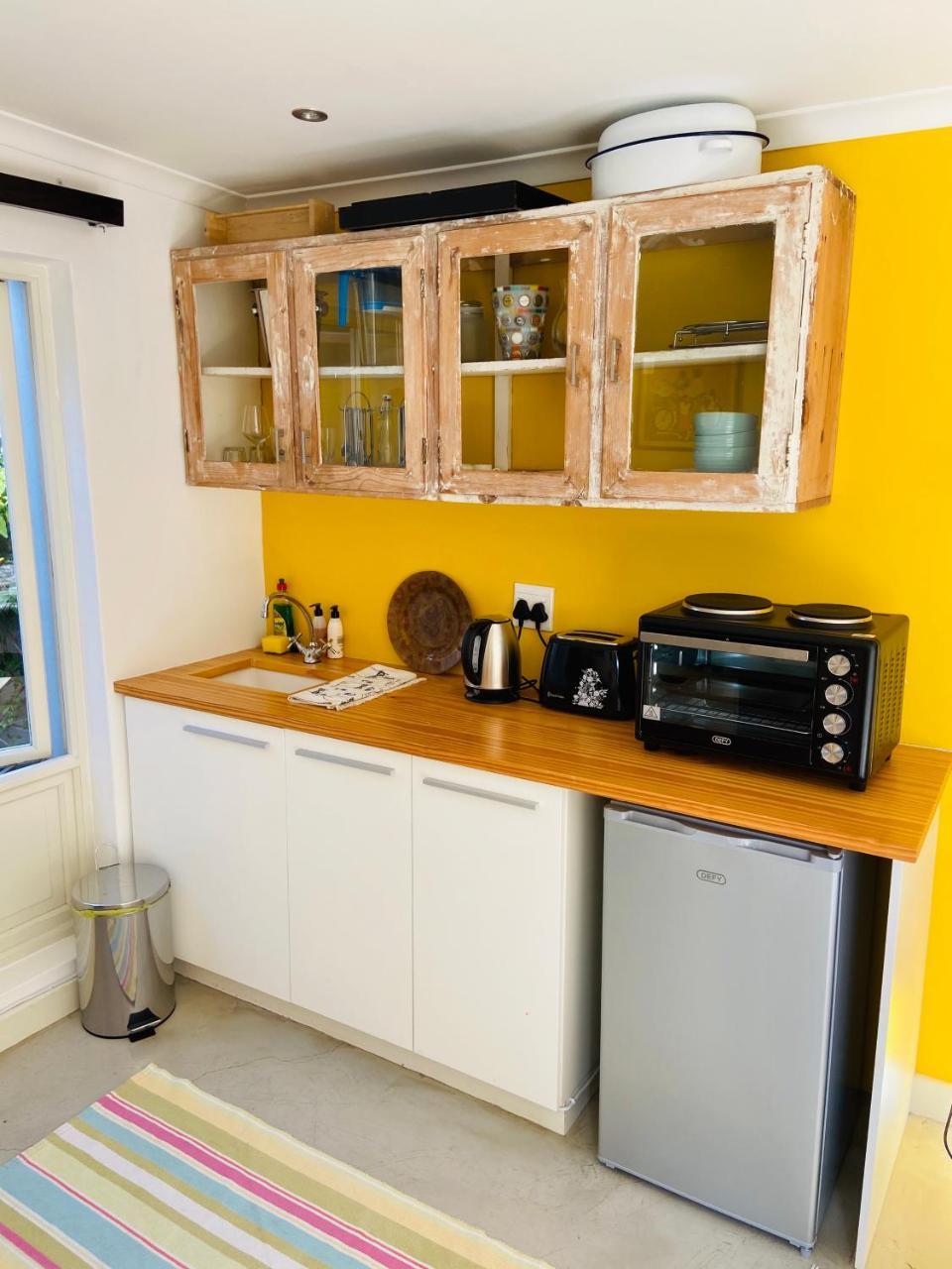 Modern Studio Apartment