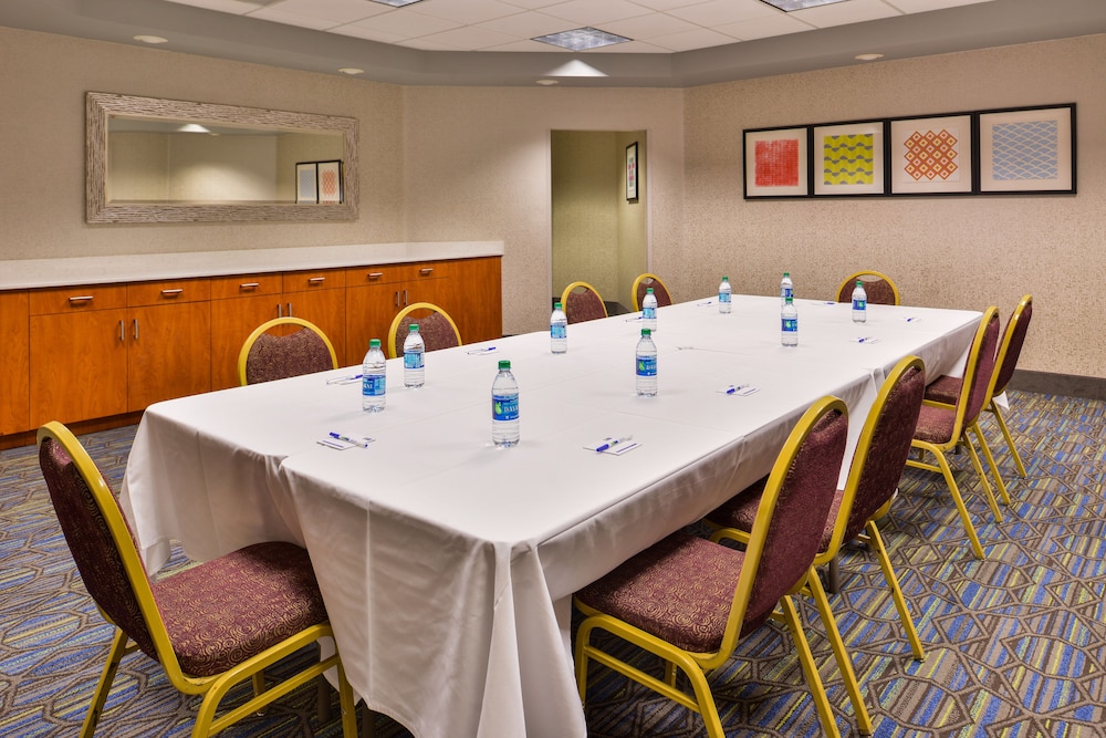 Holiday Inn Express & Suites Elk Grove Central Hwy 99 by IHG - photo 56
