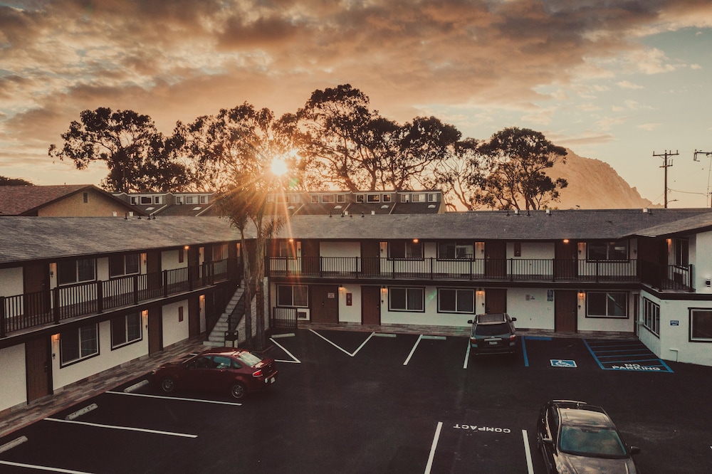 Blufftop Inn & Suites - photo 106