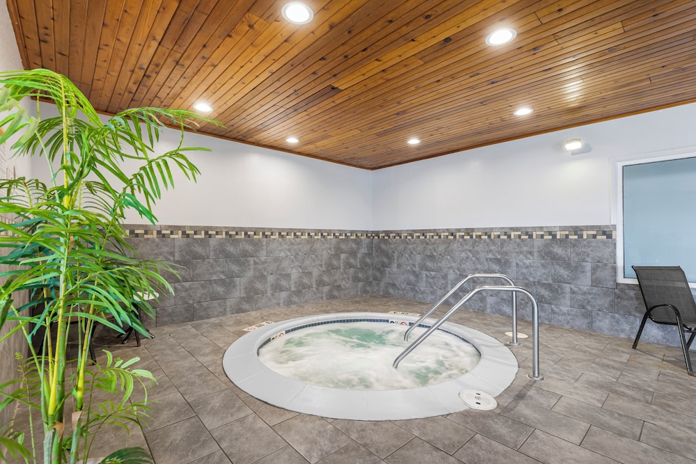 Quality Inn & Suites Keokuk North - photo 16