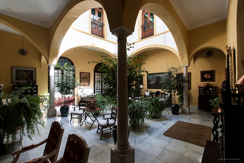 Casa San José — 4-Star Luxury Hotel in Palma Del Rio, Spain