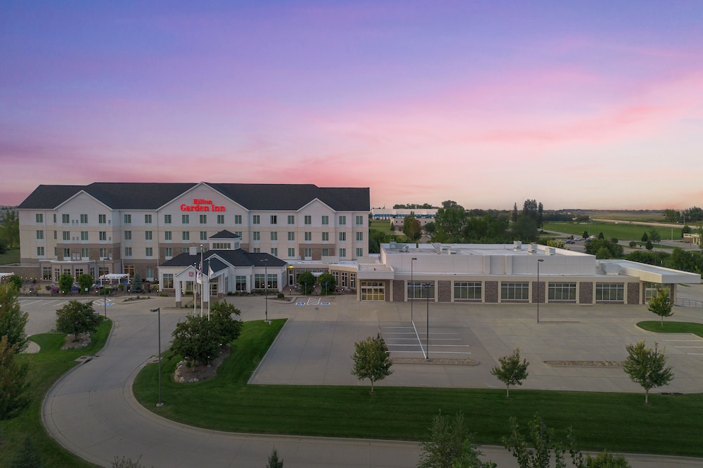 Hilton Garden Inn Cedar Falls - photo 71