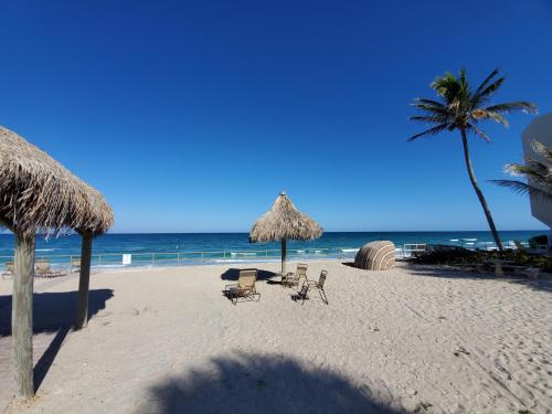 Ocean Side Resort updated Villa — hotel in Hillsboro Beach