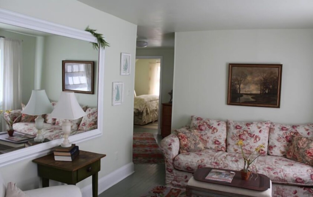Hope and Glory Inn and Vineyard - photo 20