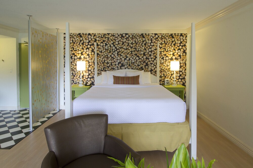 Miami Lakes Hotel and Golf - photo 10