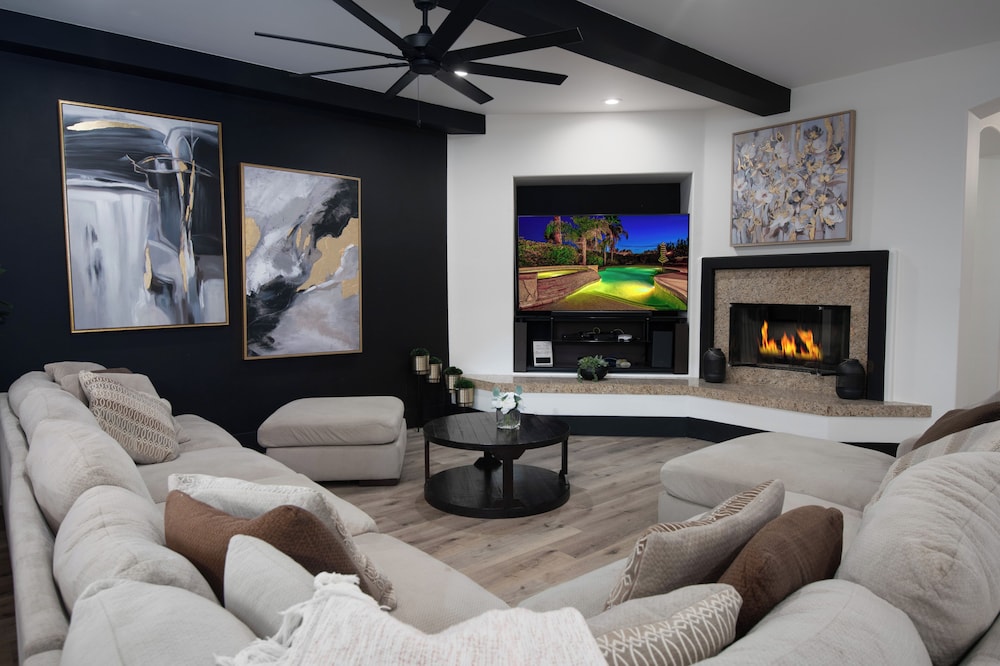 5BR Resort Style Entertainer with Pool Spa BBQ - photo 18