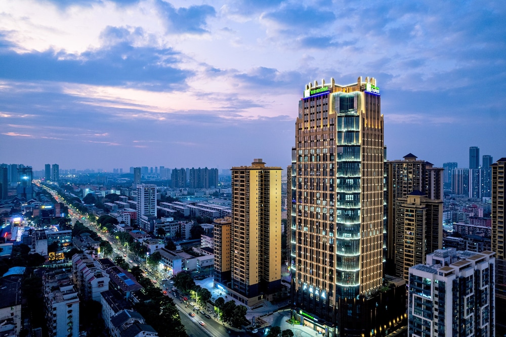 Holiday Inn Express Nanning Jiangnan by IHG — hotel in Nanning