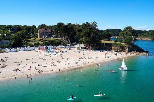 Une Chaumiere a Port Manech' — hotel in Nevez