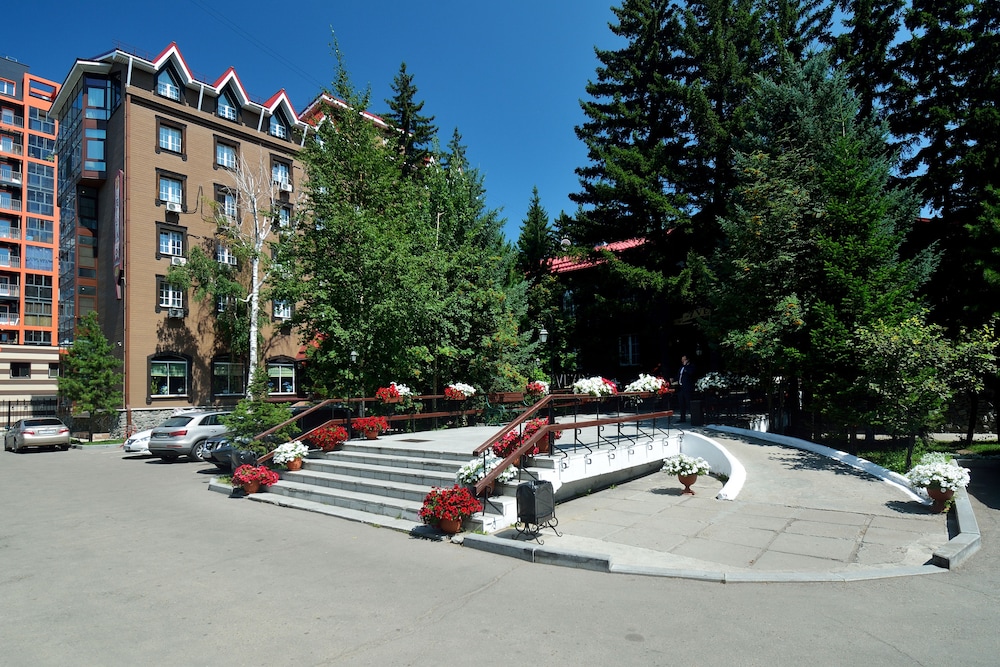 Hotel Zvezda - carbon neutral hotel in Irkutsk