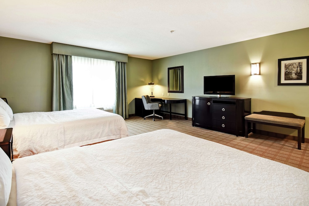 Hampton Inn & Suites Detroit Canton - photo 46