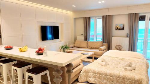 Luxurious apartment in Acropolis — 4-Star Luxury Hotel in Athens, Greece