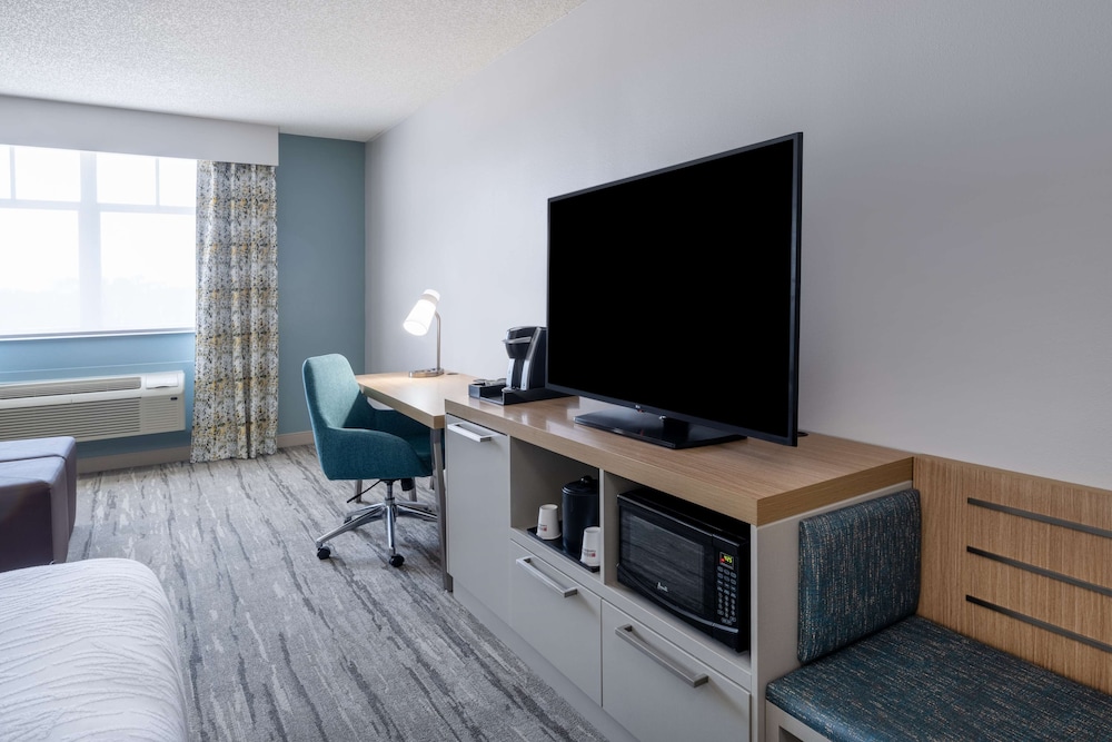 Hilton Garden Inn Jacksonville Ponte Vedra Sawgrass - photo 12