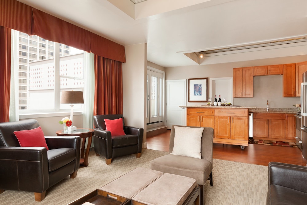 Executive Hotel Vintage Court - photo 22