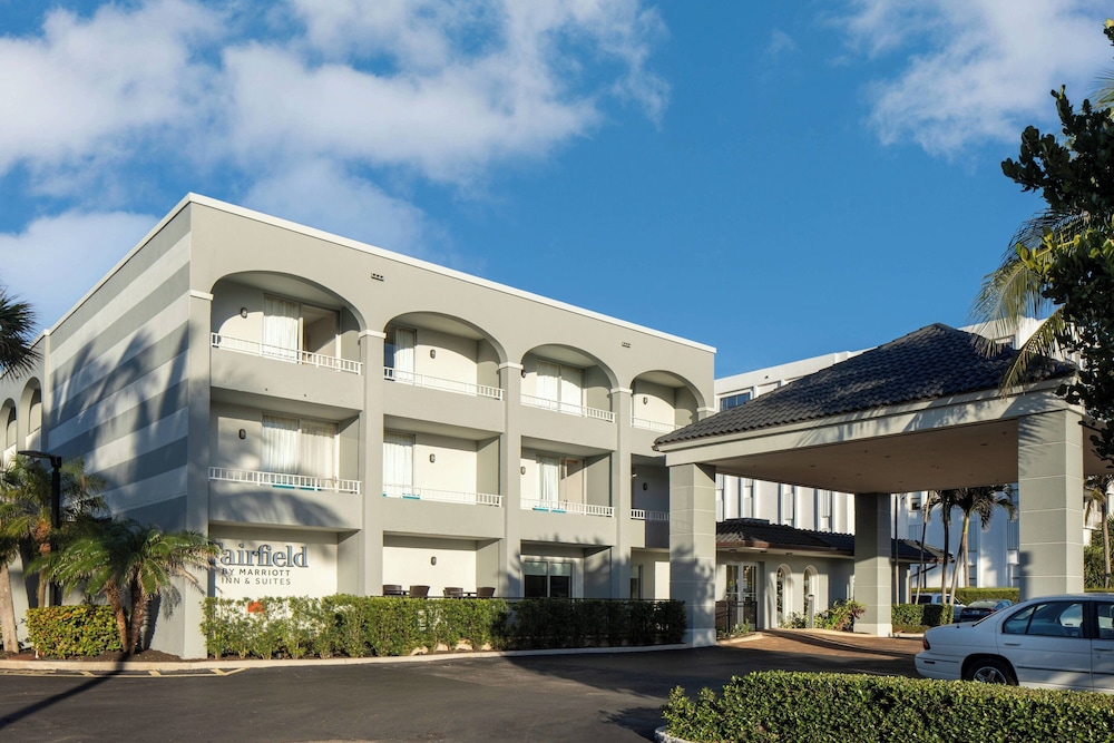 Fairfield Inn And Suites By Marriott Palm Beach — Palm Beach