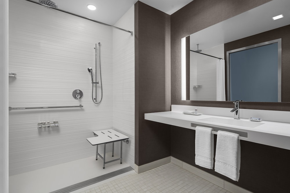 AC Hotel by Marriott Miami Dadeland - photo 22