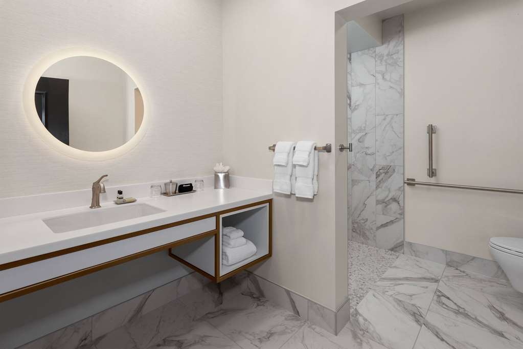 Legacy Hotel Trademark Collection By Wyndham - photo 4