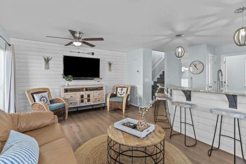 Family Tides. Waves Sun and PrimeTime fun for EVERYONE — 4-Star Luxury Hotel in Carolina Beach, United States