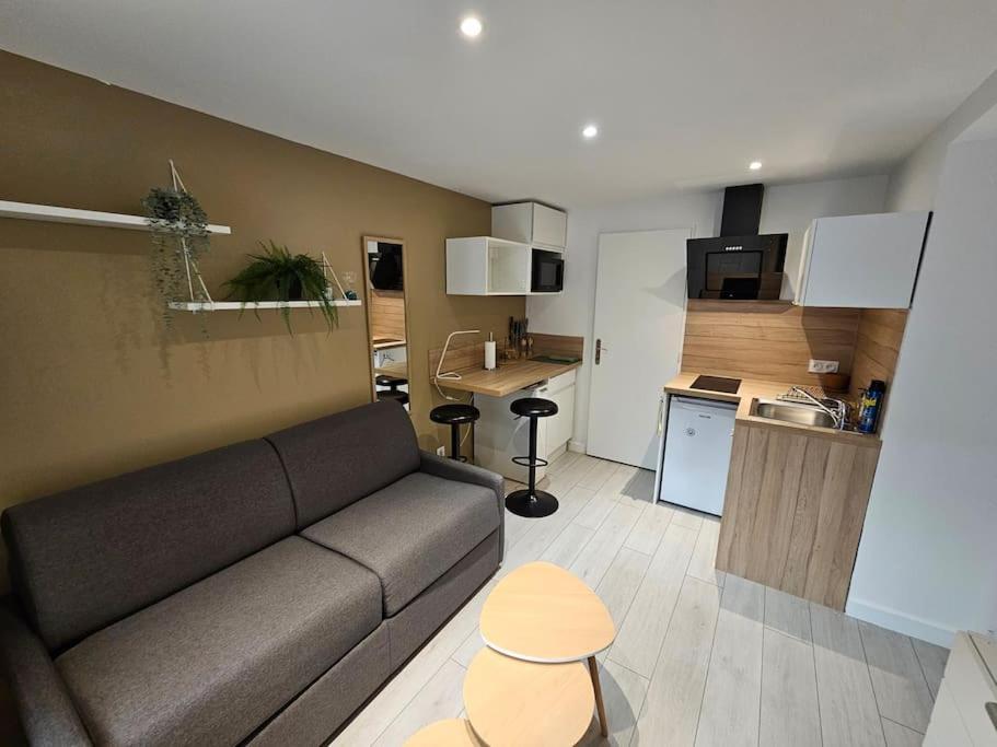 Studio Neuf Tout Equipe - carbon neutral hotel in Rouen