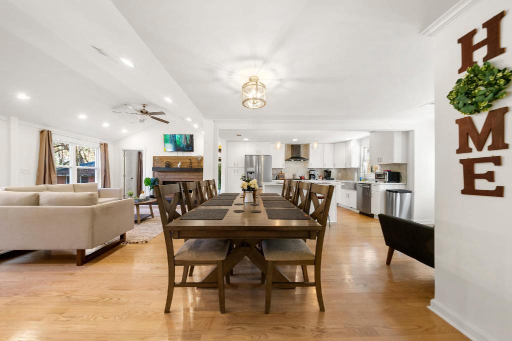 Gorgeous EST Mercedes Stdm 10 min Patio Slps 10 - photo 12