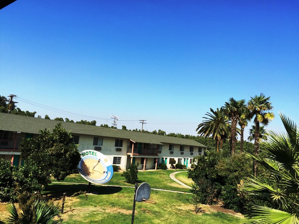 99 Palms Inn & Suites - photo 41