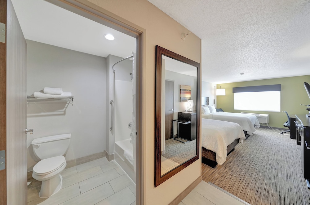 Holiday Inn Express Hotel & Suites Beatrice by IHG - photo 82