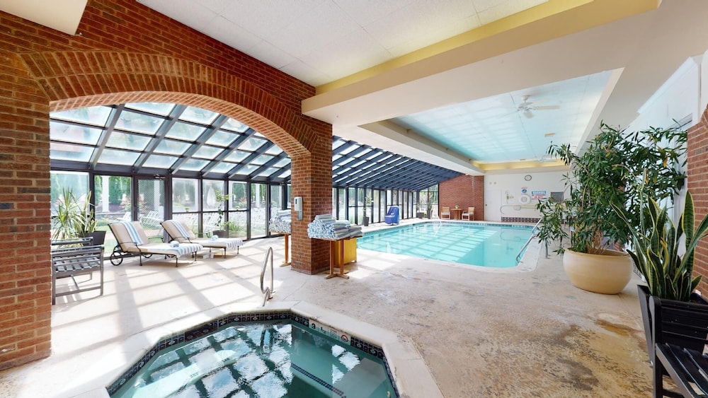 Simsbury Inn - photo 13