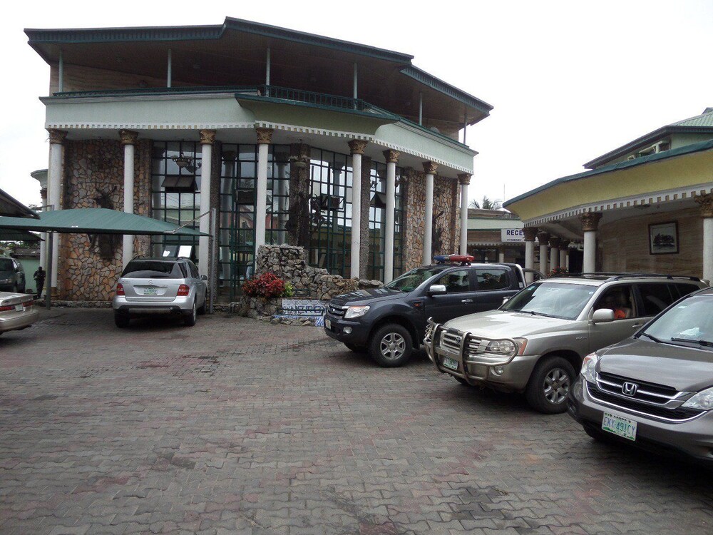 Cynergy Suites Festac Town