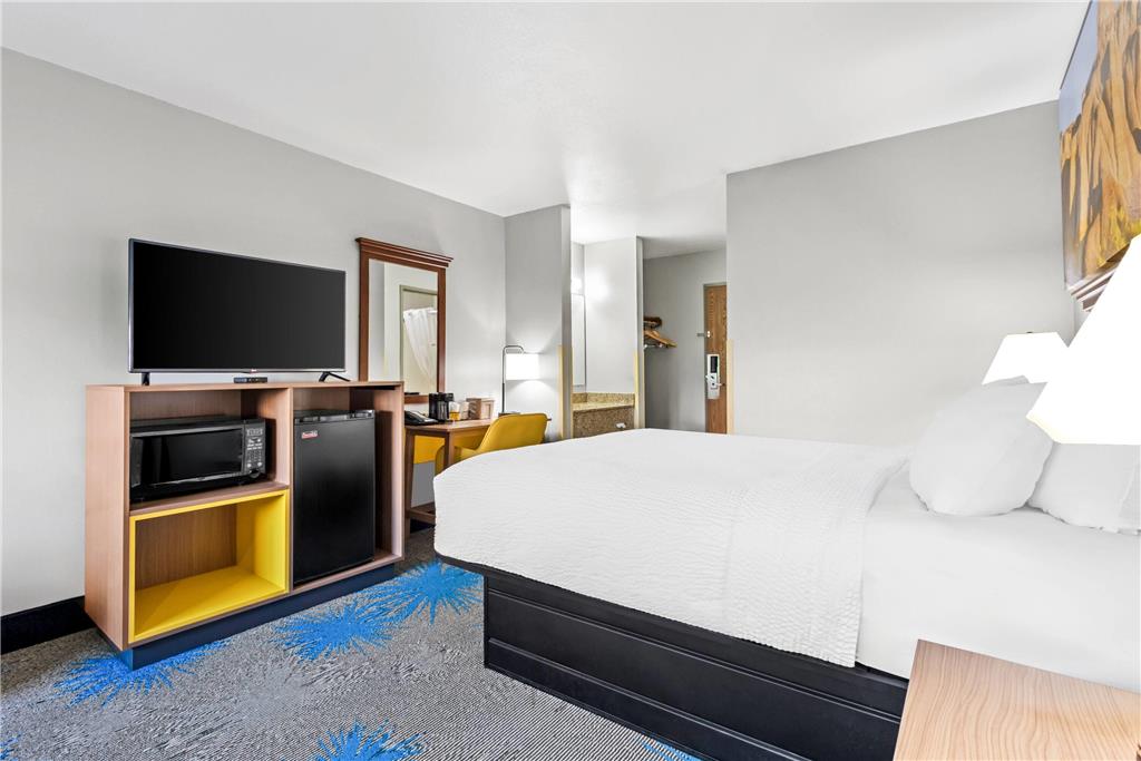 Days Inn by Wyndham Mitchell SD - photo 38
