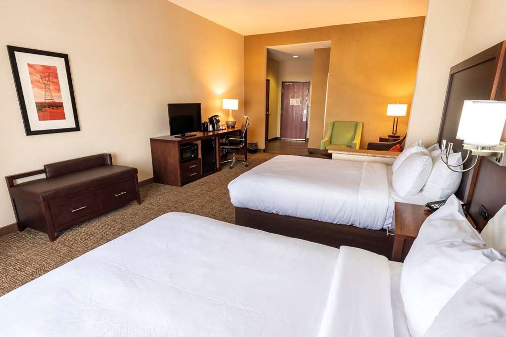 Comfort Suites Goodyear West Phoenix - photo 56