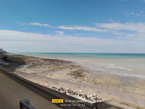 Le Rayon Vert in Ault, France