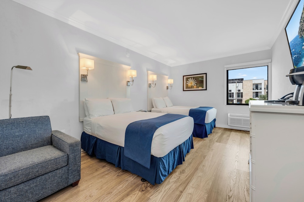 Bayfront Inn Fifth Avenue - photo 6