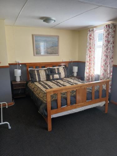 Hunters Hotel — Queenstown
