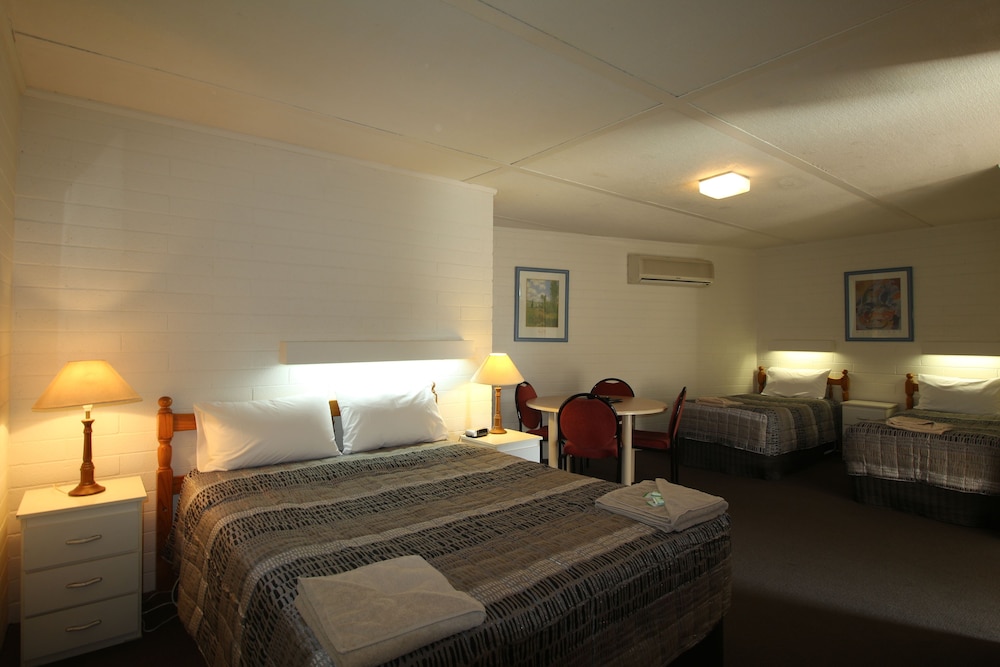 Cobram Colonial Motor Inn — Cobram — photo 5