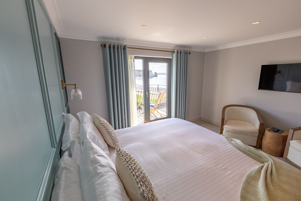 Albion Hotel - carbon neutral hotel in Freshwater