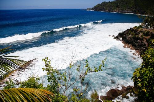 Nolitha in Unknown City, Réunion