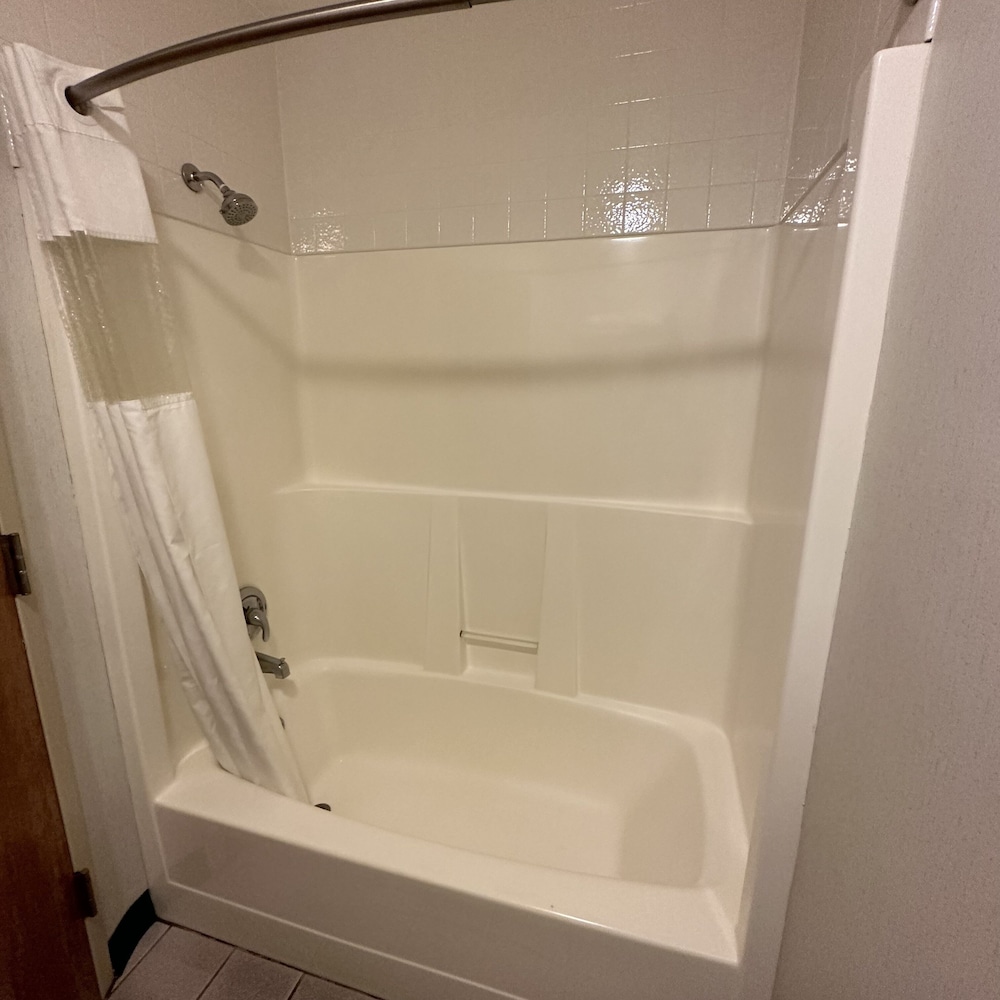 Timberland Inn & Suites - photo 75