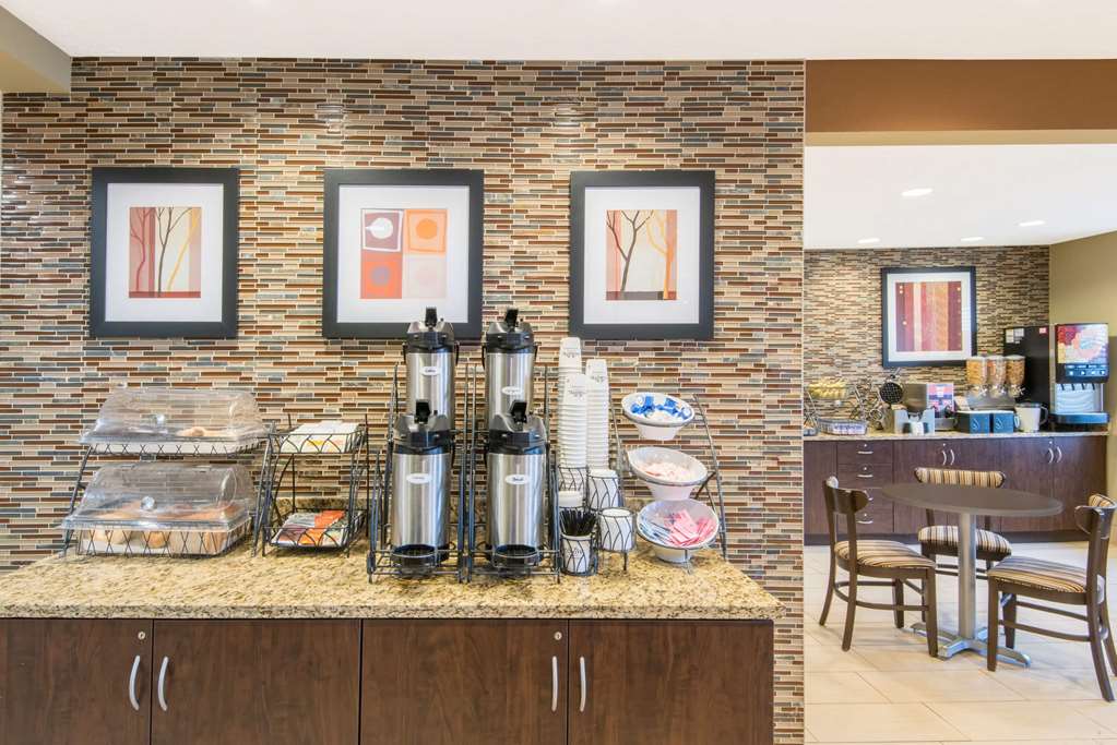 Microtel Inn & Suites by Wyndham North Canton - photo 11