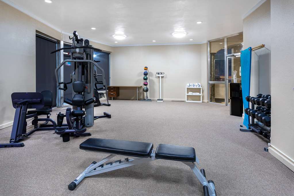 Days Inn & Suites by Wyndham Clovis - photo 6