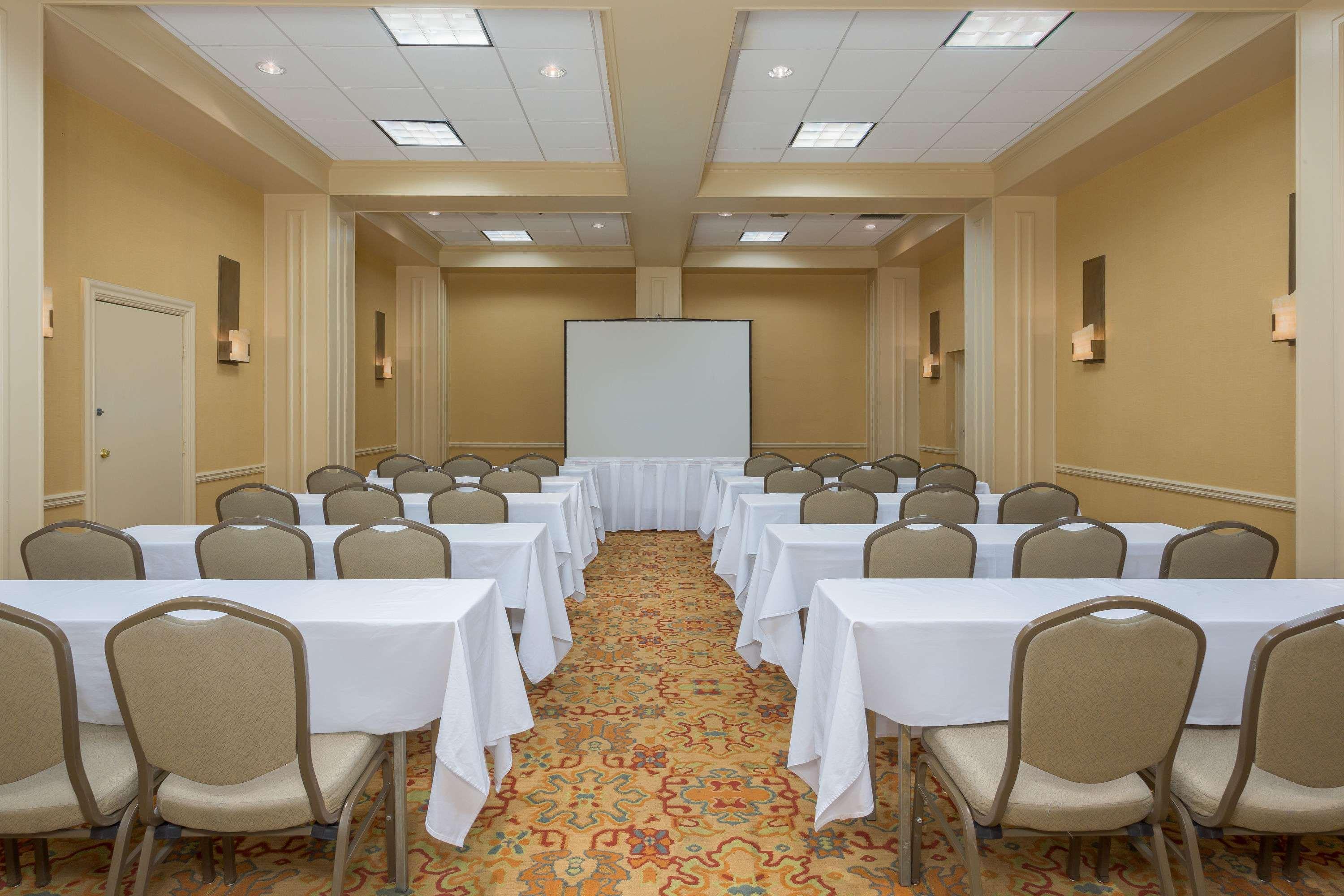 The Phoenix Place Hotel & Suites - photo 17