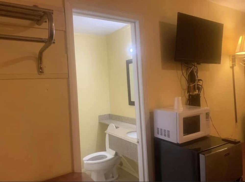 Economy INN poteau - photo 6