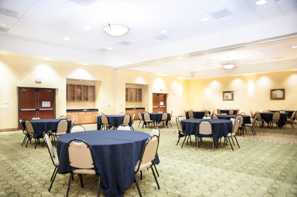 GreenTree Inn & Suites Florence - photo 49
