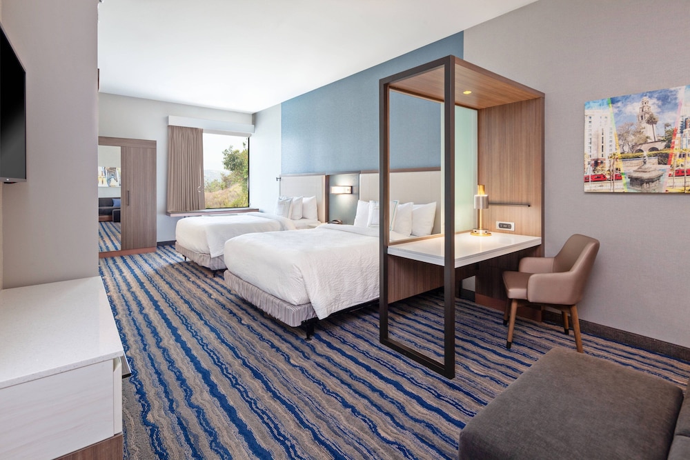 SpringHill Suites by Marriott Escondido Downtown - photo 11