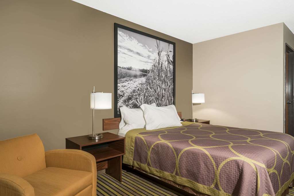 Super 8 by Wyndham St. Cloud - photo 6
