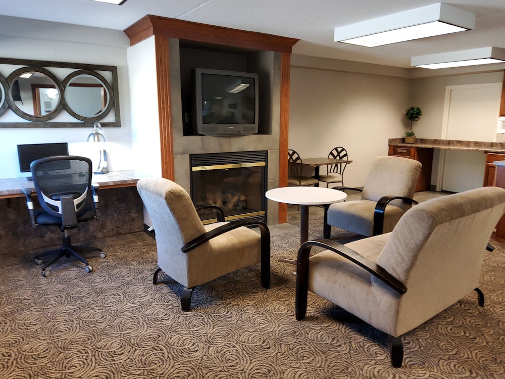 Klopfenstein Inn and Suites - photo 39